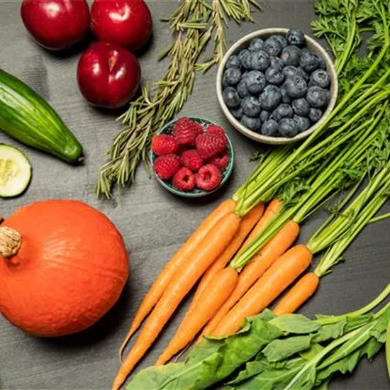 Alles für den Naschgarten im Sommer Alles für den Naschgarten im Sommer