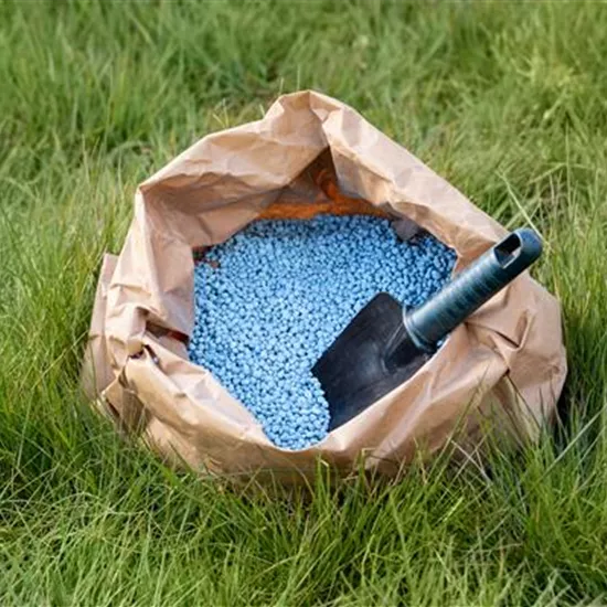 Düngen im Herbst - Kraftvoll in die kalte Jahreszeit Düngen im Herbst - Kraftvoll in die kalte Jahreszeit